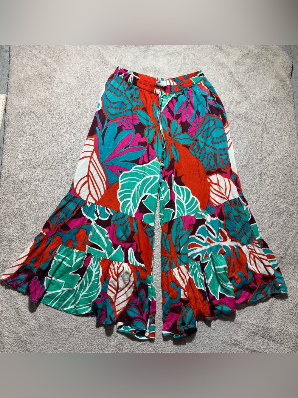 True Destinations Pants Womens XL Colorful Floral Resort Wear Flared Coverup